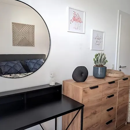 Castle Street Oasis شقة